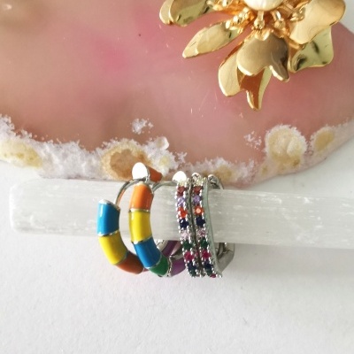 Argolas coloridas - prateadas*