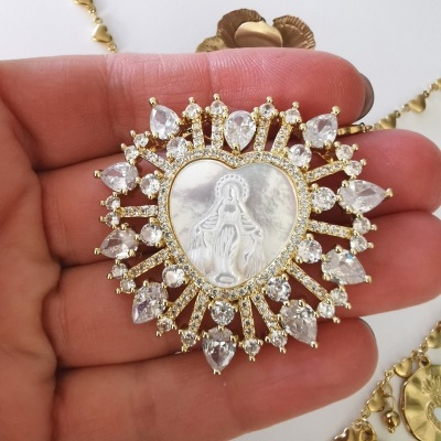 Colares Santa e medalhas proteção ✨❤️