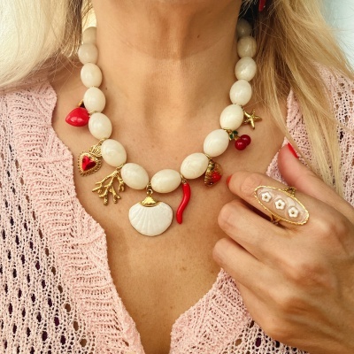 Colar concha, malagueta, cerejas ,...