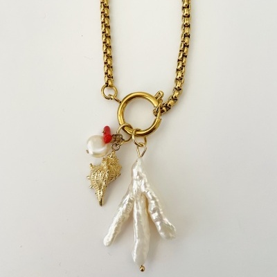 Colar pérola e búzio