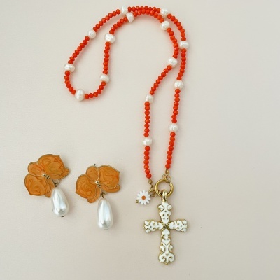 Colar cristais com cruz🧡