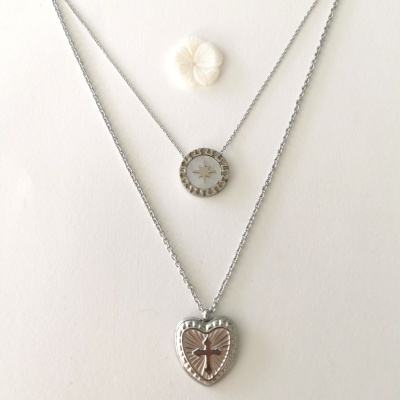 Colar duplo prateado com cruz