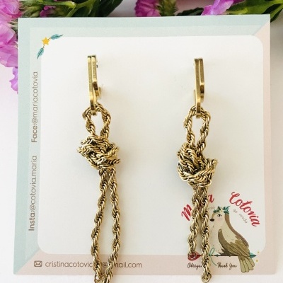 Brincos dourados