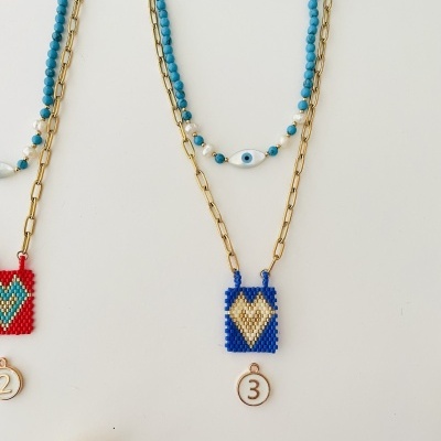 Colar Duplo com pedras naturais, aço e missangas