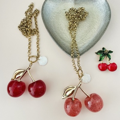 Colar Cerejas e concha