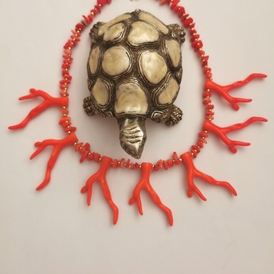 Colar  Corais, em laranja