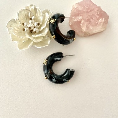 Argolas douradas #17*