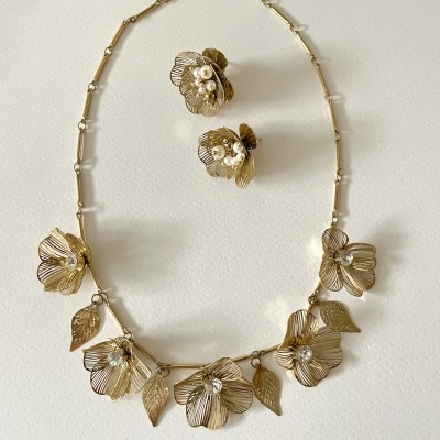 Colar flores