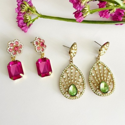 Brincos flores ou gota verdes