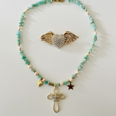 Colar pedras naturais, com cruz