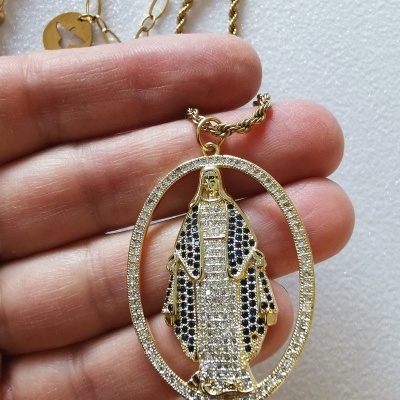 Colares dourados - Santas, cruz e coração