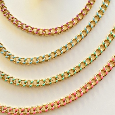 Correntes douradas coloridas 🩵🩷💚💜