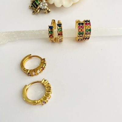 Argolas zircónias coloridas*