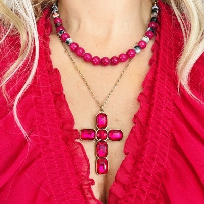 Colar duplo cruz rosa