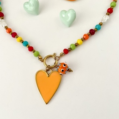 Colar Coração laranja - com cristais e pérolas água doce
