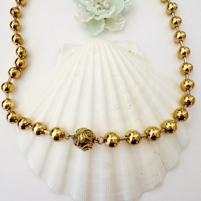 Colar bolinhas e conta Viana