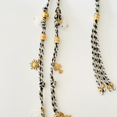 Colar Arcanjo Miguel, com cordão preto e branco♥️ modelo Madalena ♥️