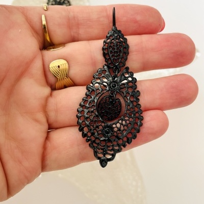 Brincos Corações de Viana pretos