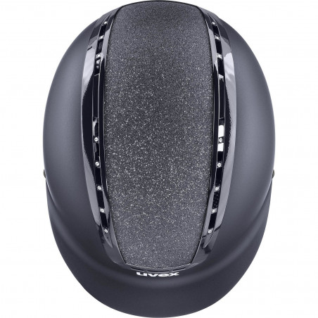 Capacete preto Uvex com textura brilhante no centro visto de cima