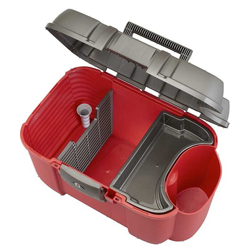 Máquina de limpeza de carpetes vermelha e cinza com tampa aberta