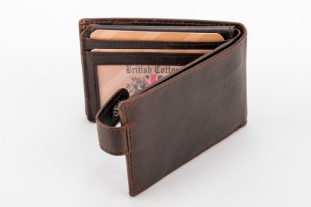 Carteira masculina em pele castanha com compartimentos para cartões