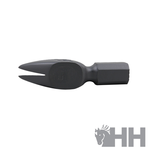 Ferramenta metálica preta com extremidade bipartida e corpo hexagonal