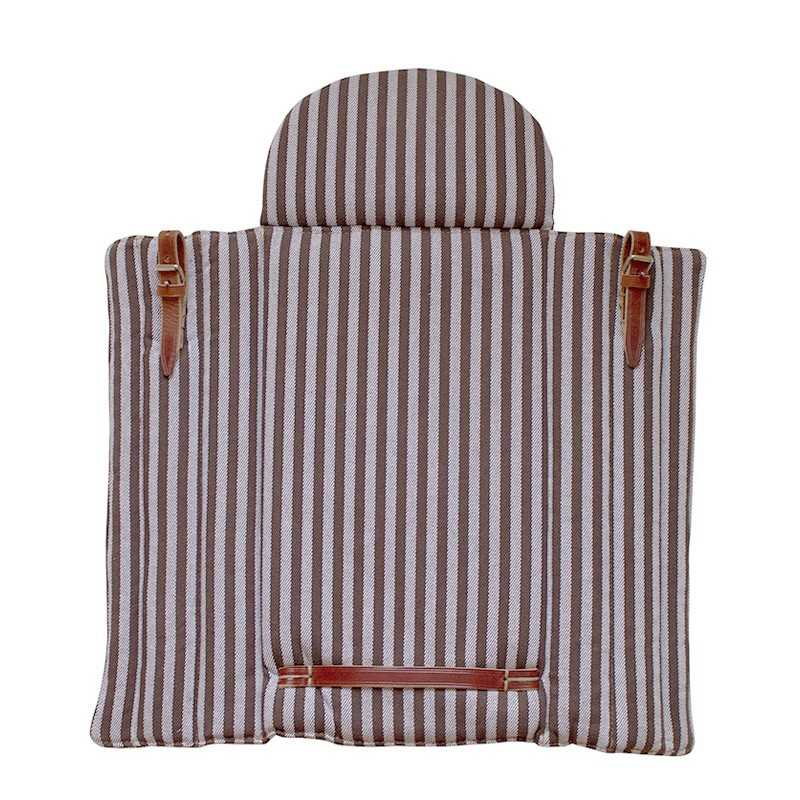 Capa almofadada para cadeira riscada castanha e branca com correias de couro