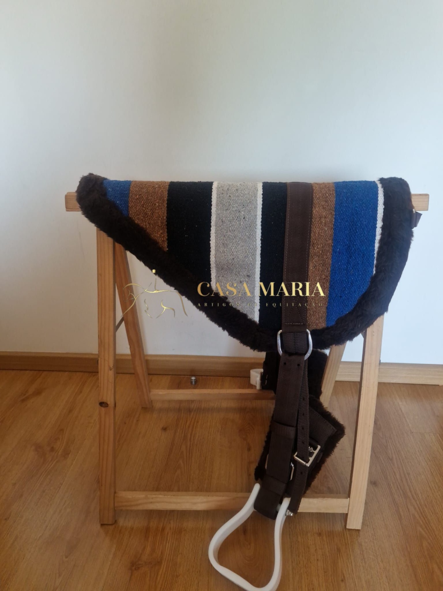 Manta com estribos, loros e cilha