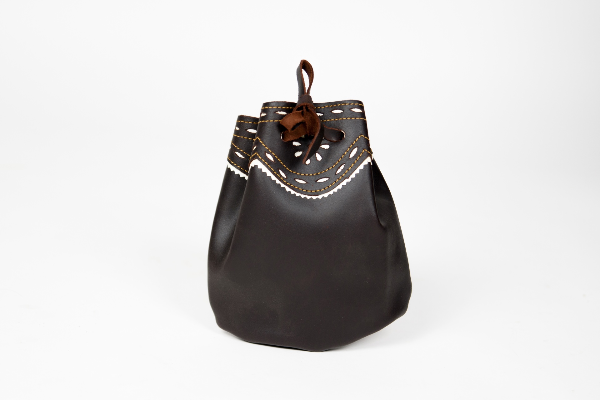 Alforge em couro oleado trabalhado