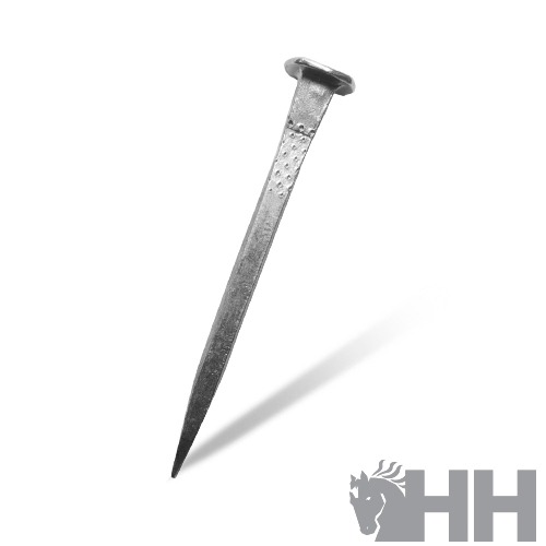 Prego metálico com textura pontilhada sobre fundo branco