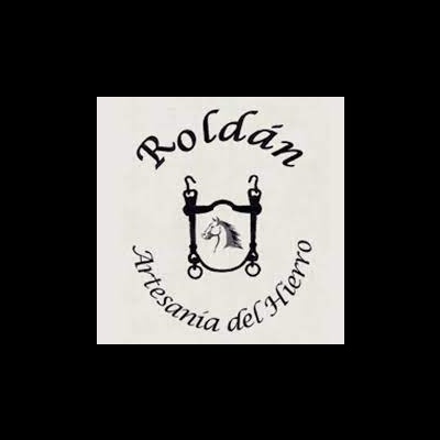 Logótipo Roldán Artesanía del Hierro com brasão e cavalo estilizado