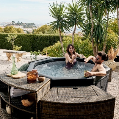 SPA portátil NETSPA OCTOPUS 6 lugares com móveis