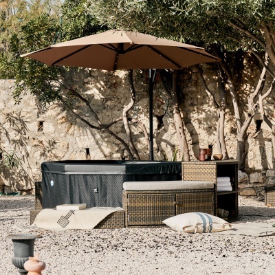 SPA portátil NETSPA OCTOPUS 6 lugares com móveis