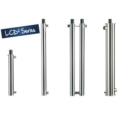 quatro puxadores de porta em aço inoxidável de diferentes tamanhos com texto LCØ2 Series