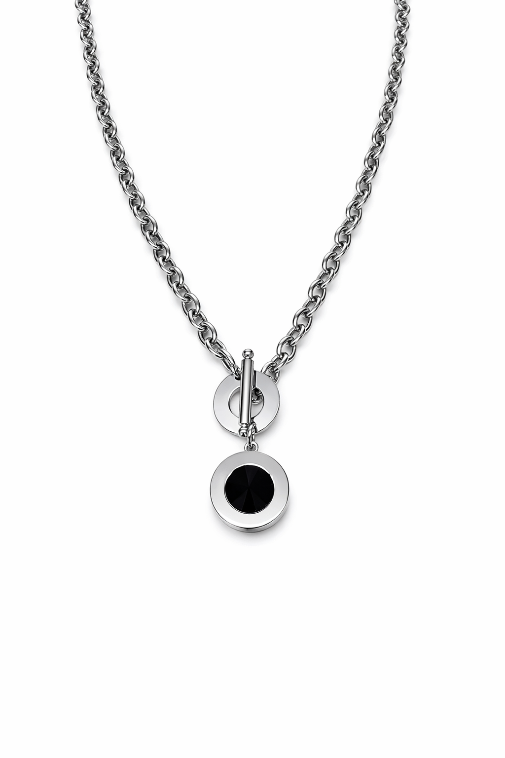 Colar prateado com pendente redondo e pedra preta