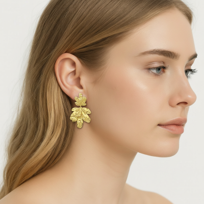 Brincos Folha Dourada Esculpida