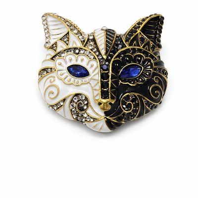 Broche cabeça de gato branco e preto com cristais e detalhes dourados