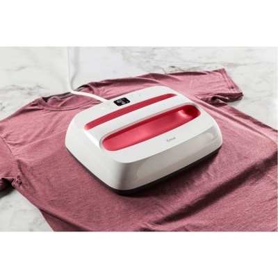 Cricut EasyPress 2 12"x10" (30x25 cms)