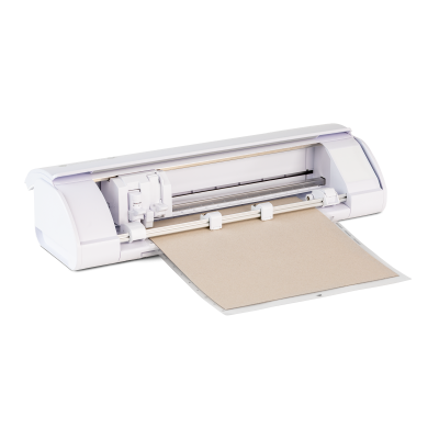 Plotter de recorte branco a cortar papel castanho