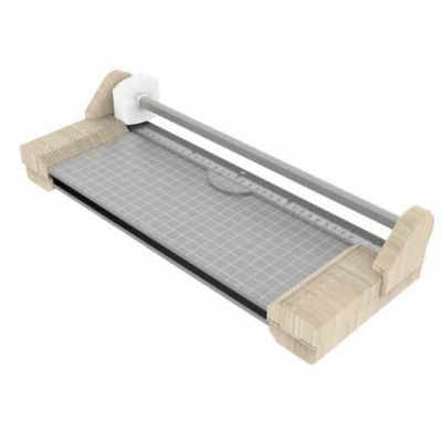 Religadora manual com base cinza e estrutura em madeira clara