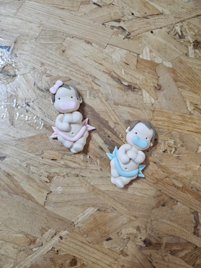 Bebé menino ou menina em Biscuit