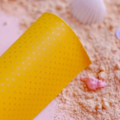 Ecopele | Amarela C/ Pintinhas Douradas | Johanna Rivero