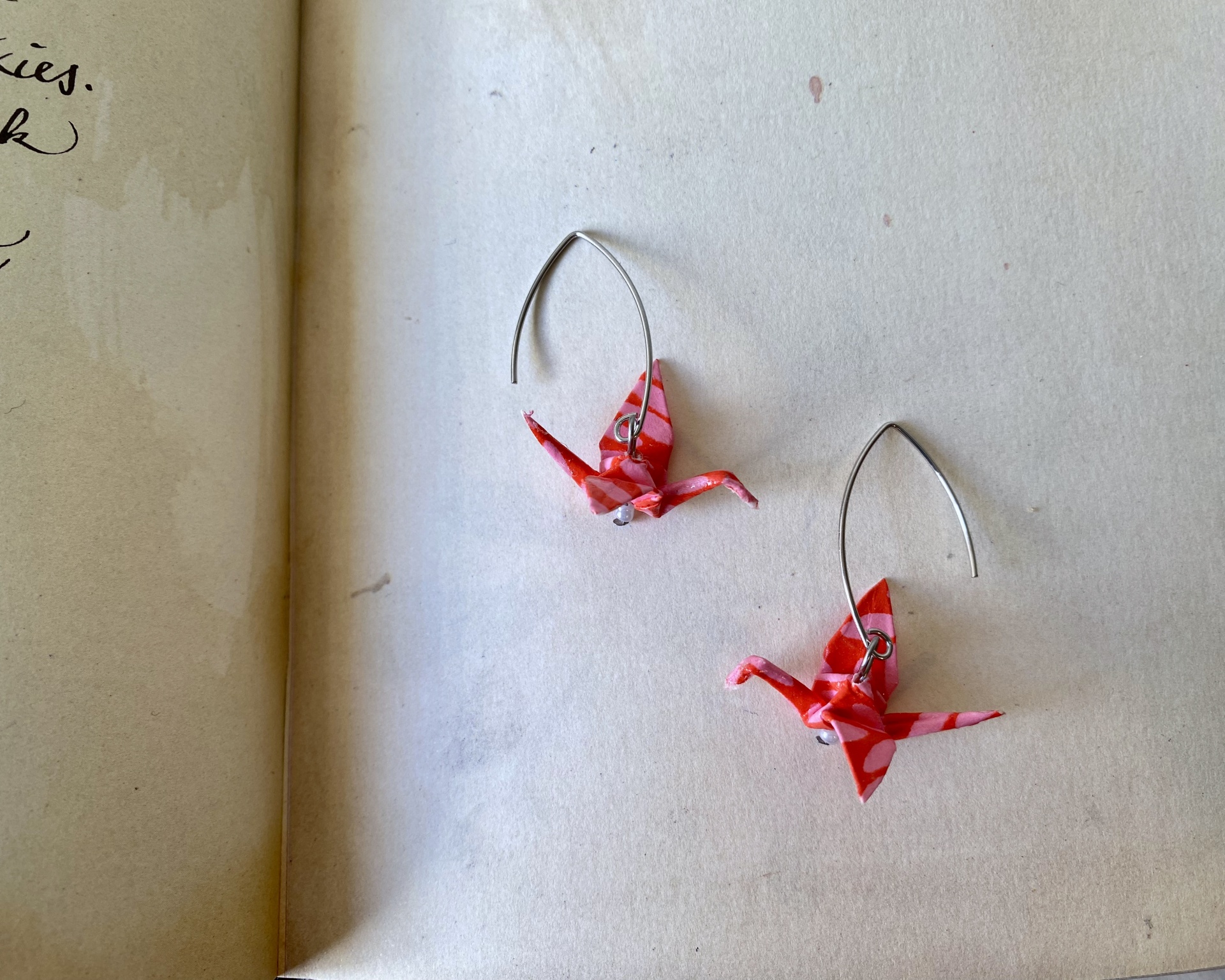 Brincos Tsuru Brincos Tsuru