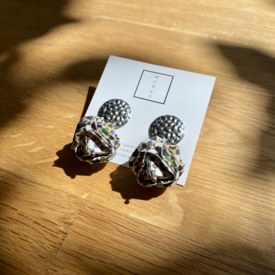 Brincos Kusudama Mahirah