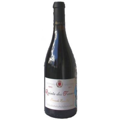 Garrafa de vinho tinto Quinta dos Termos com rótulo branco e cápsula preta