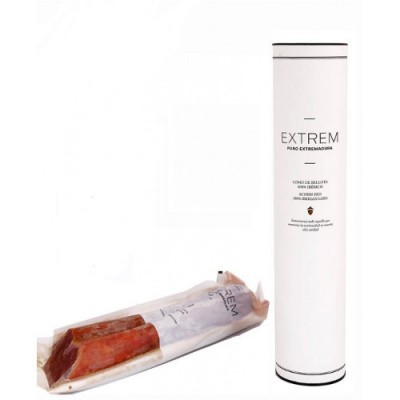 Pacote de presunto e tubo branco com texto EXTREM PURO EXTREMADURA