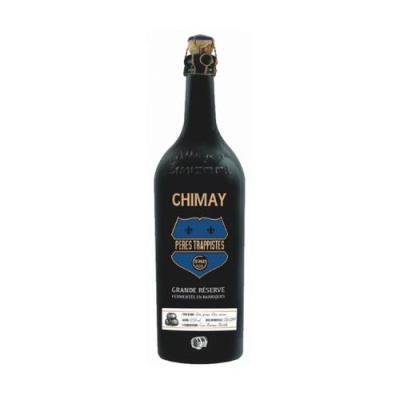 Garrafa preta de cerveja Chimay com rótulo azul e dourado