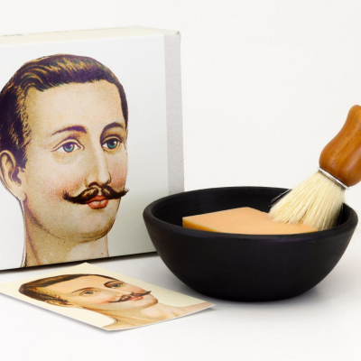 Bigodes - Conjunto de Taça, Pincel e Sabonete - Amor Luso