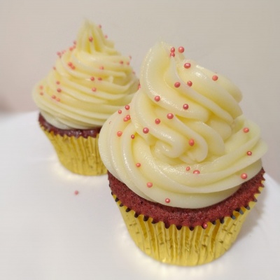 Cupcakes Red Velvet com Brigadeiro de Cream Cheese