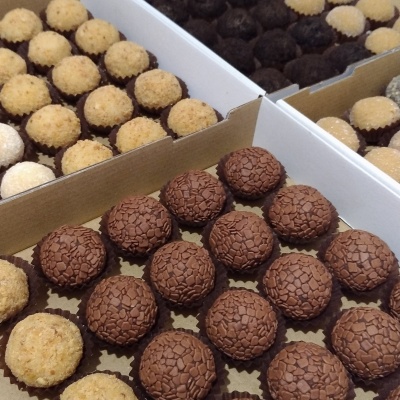 Brigadeiros | Doces para Revenda ☕